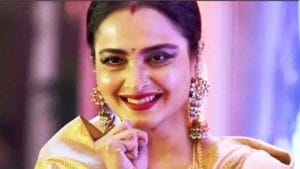 Happy Birthday Rekha | एव्हरग्रीन अभिनेत्री अन् सौंदर्याची खाण रेखा, वाचा अभिनेत्रीच्या आयुष्याशी संबंधित खास गोष्टी...