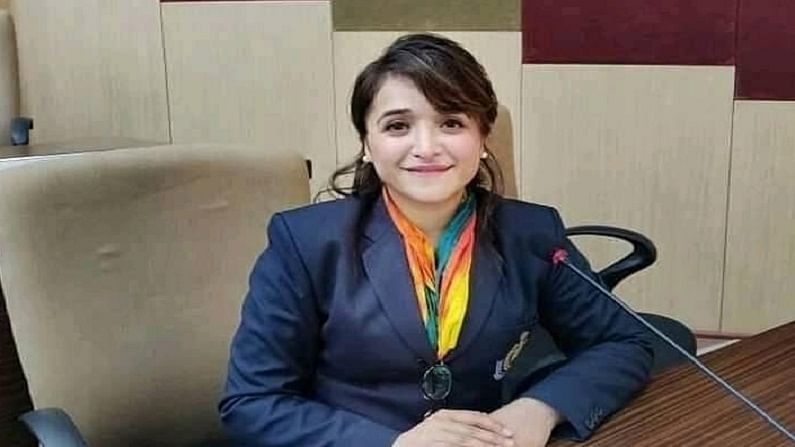 उम्मूल यांनी दिल्ली विद्यापीठात आपलं ग्रॅज्यूएशन पूर्ण केलं. त्यानंतर जेएनयू विद्यापीठात इंटरनॅशनल स्टडीज स्कूलमध्ये एमएचं शिक्षण घेतलं. त्यानंतर याच विद्यापीठात एमफील/पीएचडीत अॅडमिशन घेतलं. याचसोबत त्यांनी यूपीएससीची देखील तयारी सुरु केली. उम्मूल यांच्या संघर्षाची कहाणी ही आज शेकडो तरुणांसाठी खरंच प्रेरणा आहे.