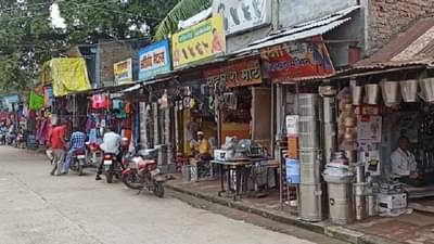 मंत्री भुजबळांच्या येवला मतदार संघात महाराष्ट्र बंदकडे व्यापाऱ्यांची पाठ; बाजार पेठेतील दुकाने सताड उघडी