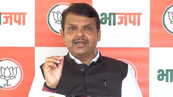 फडणवीस दोन वर्षानंतरही मुख्यमंत्रीपदाच्या स्वप्नरंजनातच मग्न, काँग्रेसचा टोला; वास्तव स्वीकारण्याचा खोचक सल्ला