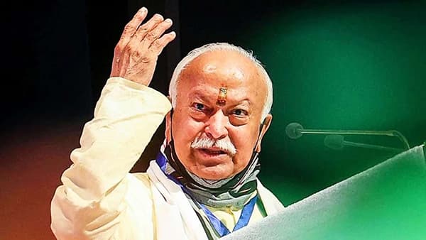 मोदी सरकारवर आरएसएसचा रिमोट कंट्रोल आहे का?; मोहन भागवतांनी सांगितली मन की बात