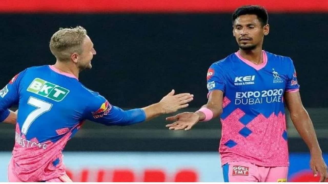 या नंतरचा खेळाडूही राजस्थान संघाचाच असून तो म्हणजे बांग्लादेशचा मुस्तफिजूर रेहमान. रेहमाननेही उत्तम गोलंदाजी करत 14 सामन्यांत 14 विकेट्स घेतले.