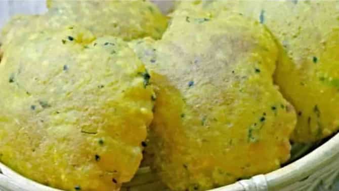 Navratri 2021 : नवरात्रीच्या उपवासामध्ये ट्राय करा खास केळीची पुरी, पाहा रेसिपी!