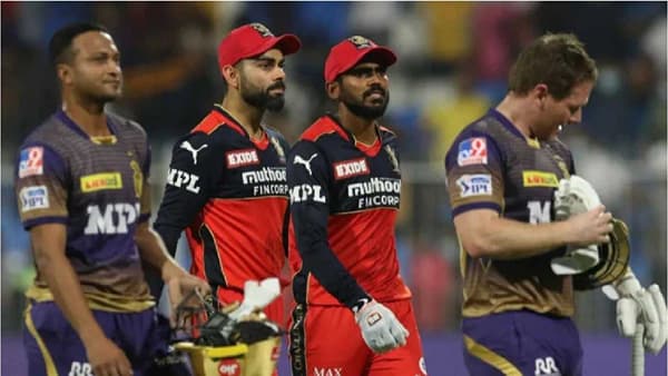 ओयन मॉर्गनच्या नेतृत्वाखालील केकेआरने प्लेऑफच्या सामन्यात आरसीबीचा पराभव करत दुसऱ्या पात्रता फेरीत स्थान पक्के केले. कोलकात्याने आरसीबीला केवळ 138 धावांवर रोखलं आणि त्यानंतर, दोन चेंडू आणि चार विकेट शिल्लक असताना विजयही मिळविला. आता दुसऱ्या क्वालिफायरमध्ये कोलकात्याचा सामना दिल्ली कॅपिटल्सशी होईल. आरसीबीने संपूर्ण लीग फेरीत उत्तम खेळ दाखवला पण सोमवारी लीग स्पर्धेतील फॉर्म कायम ठेवण्यात आरसीबीला अपयश आलं. खेळाडूंच्या काही चुका संघाला खूपच महागात पडल्या.
