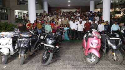 नाशिक पोलिसांची अनोखी भेट; नागरिकांना आनंदाश्रू आवरेनात, चोरीस गेलेला साडेतीन कोटींचा ऐवज केला परत