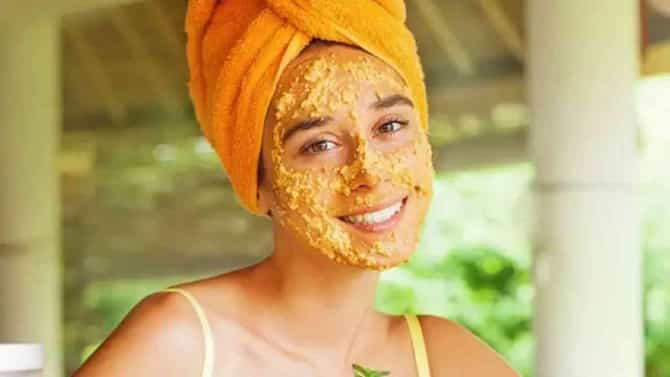Skin Care Tips : तेलकट त्वचेची समस्या दूर करण्यासाठी टोमॅटो आणि ग्रीन टी फेस स्क्रब फायदेशीर!
