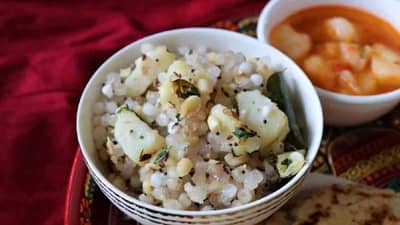 Food : घरच्या घरीच बनवा साबुदाणा पुलाव रेसिपी, जाणून घ्या खास पद्धत!