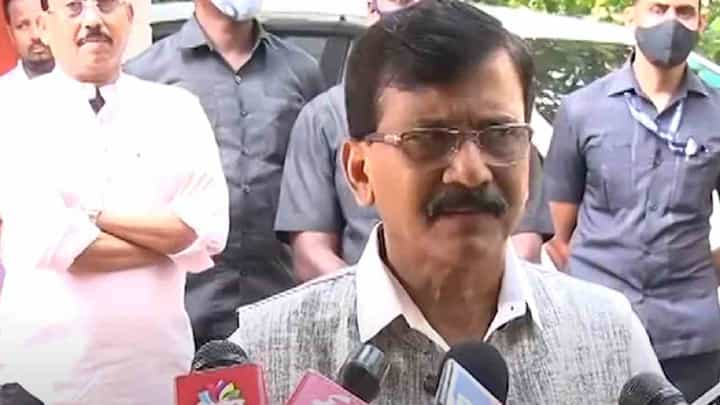 शिवसेनेच्या दसरा मेळाव्याला महाविकास आघाडीच्या नेत्यांची हजेरी?; संजय राऊत म्हणाले… शिवसेनेच्या दसरा मेळाव्याला महाविकास आघाडीच्या नेत्यांची हजेरी?; संजय राऊत म्हणाले…