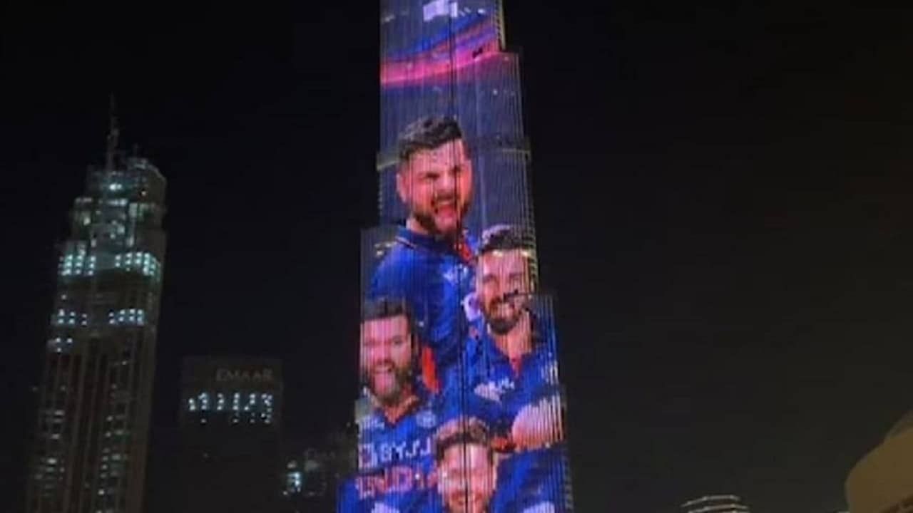 VIDEO: आगामी टी20 विश्वचषकासाठीच्या टीम इंडिया जर्सीत रंगला बुर्ज खलिफा, ही रोषणाई एकदा पाहाच!