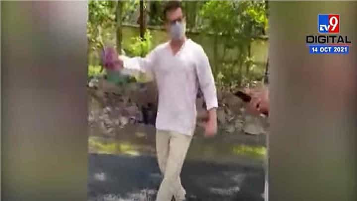 Thane | MIDCमधील रस्त्याच्या कामावरुन वाद, सेना आणि राष्ट्रवादीच्या कार्यकर्त्यांमध्ये राडा Thane | MIDCमधील रस्त्याच्या कामावरुन वाद, सेना आणि राष्ट्रवादीच्या कार्यकर्त्यांमध्ये राडा