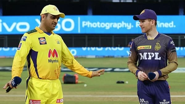 IPL 2021 Final : दोन विश्वचषक विजेते कर्णधार आमने-सामने, चेन्नई विजयी चौकार लगावणार की कोलकात्याकडे तिसरं जेतेपद