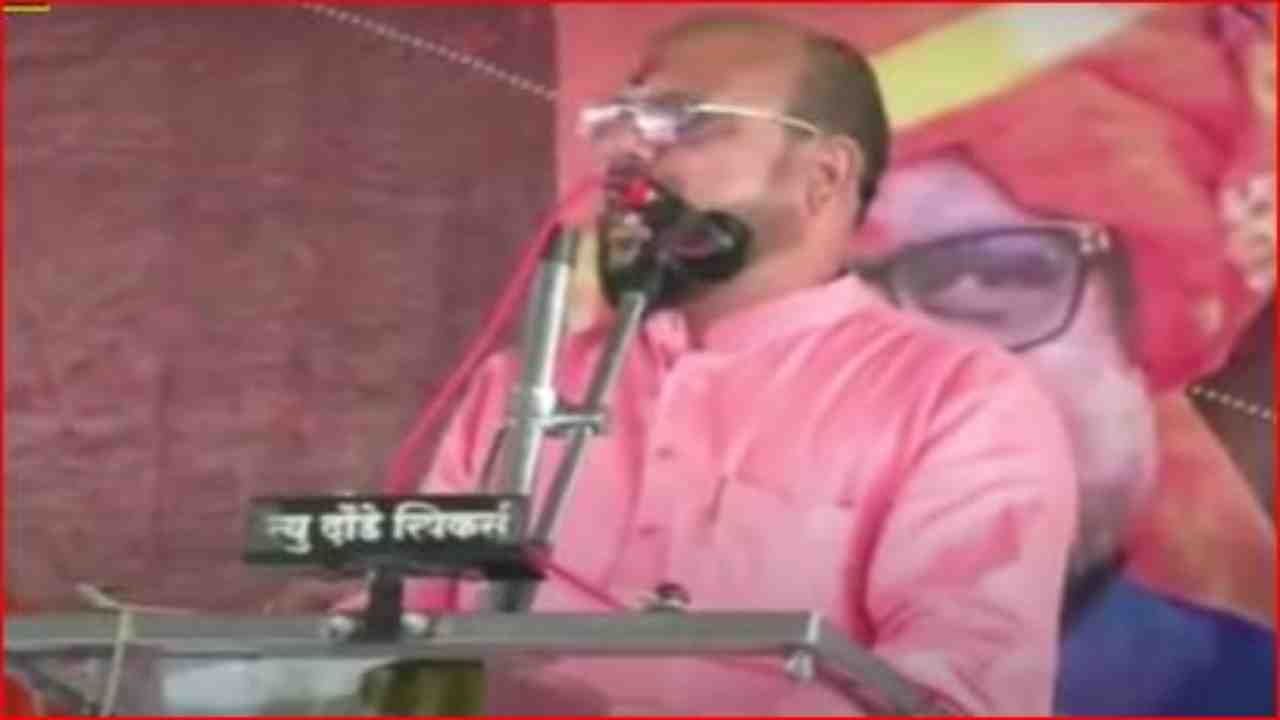 Video: सायकल चोरणारे नारायण राणे मुख्यमंत्री झाले, गुलाबराव पाटलांनी पुन्हा भरसभेत 'बाप' काढला!