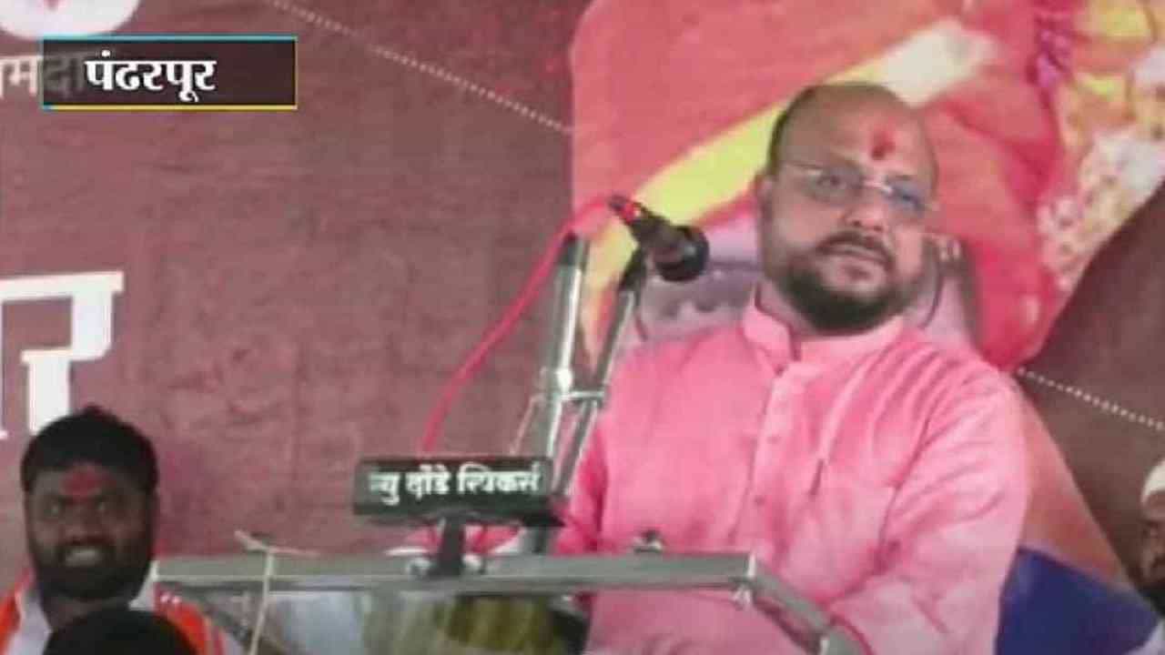 उद्धवसाहेब बिना लायसन्सचे ड्रायव्हर, अजित पवार कंडक्टर, थोरात प्रवासी, गुलाबरावांची पंढरपुरात फटकेबाजी