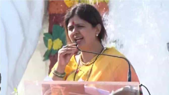 दिल्ली, नवी मुंबई, नाशिक, पंकजा मुंडेंनी कार्यक्रमच जाहीर केला, गावागावात जाऊन संवाद साधणार