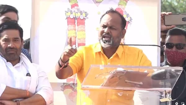 गोपीनाथ मुंडेला जात नव्हती, तो नसता तर हा महादेव जानकर मेंढरं राखायला गेला असता; जानकरांचं तडाखेबंद भाषण