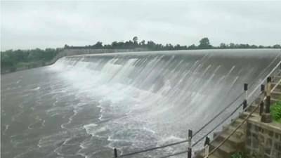 दसऱ्याच्या मुहूर्तावर मराठवाड्याला अनोखे गिफ्ट, मध्य गोदावरी उपखोऱ्यातील 19.29 टीएमसी अतिरिक्त पाणी वापरण्यास मान्यता