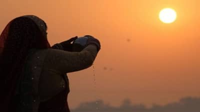 Astro remedy for Sun | सकाळी या छोट्याशा उपायाने सौभाग्य उजळेल, सूर्य देवाची कृपा होईल