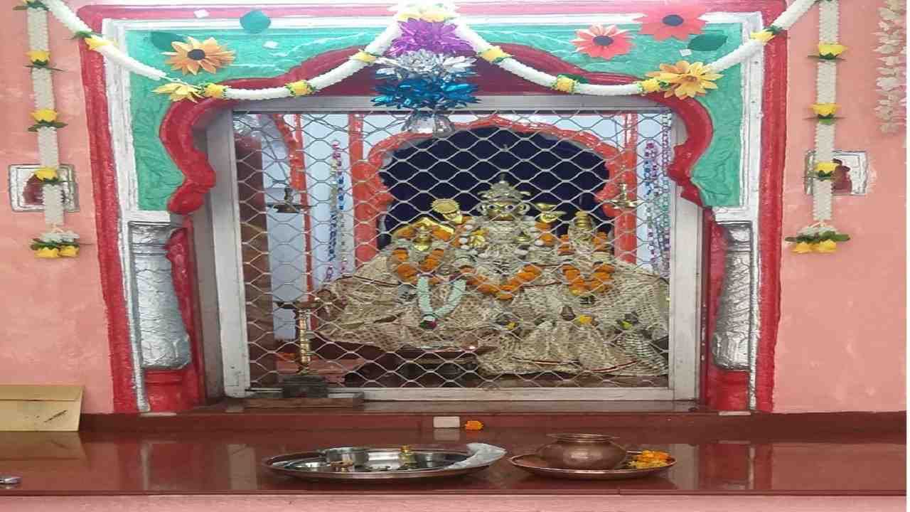 दसऱ्याच्या दुसऱ्याच दिवशी कर्णपुऱ्यातील बालाजी मंदिरात जबरी चोरी, तीन दानपेट्या लंपास