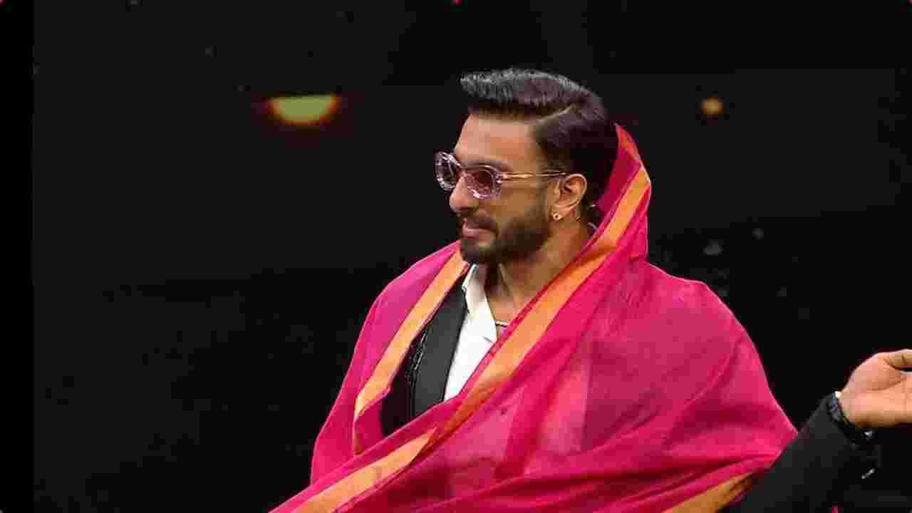 'द बिग पिक्चर'च्या मंचावर रणवीर सिंगची मजा शोला डबल तडका देत आहे. आजच्या एपिसोडमध्ये रणवीरने 'अभय सिंह' या स्पर्धकाला डेटिंगच्या काही टिप्स दिल्या ज्या रणवीरच्या समोर दिसल्या आणि शहरातील मुलींसोबत डेटवर कसे जायचे. हे सांगण्यासाठी स्वतः रणवीर मुलगी बनला आहे.