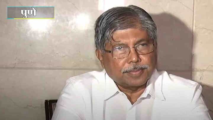 महाराष्ट्रमध्ये प्रशासनाचा बोजवारा उडाला, आरोग्य विभागाची परीक्षा तिसऱ्यांदा पुढे ढकलण्यावरुन चंद्रकांत पाटलांचा हल्लाबोल महाराष्ट्रमध्ये प्रशासनाचा बोजवारा उडाला, आरोग्य विभागाची परीक्षा तिसऱ्यांदा पुढे ढकलण्यावरुन चंद्रकांत पाटलांचा हल्लाबोल