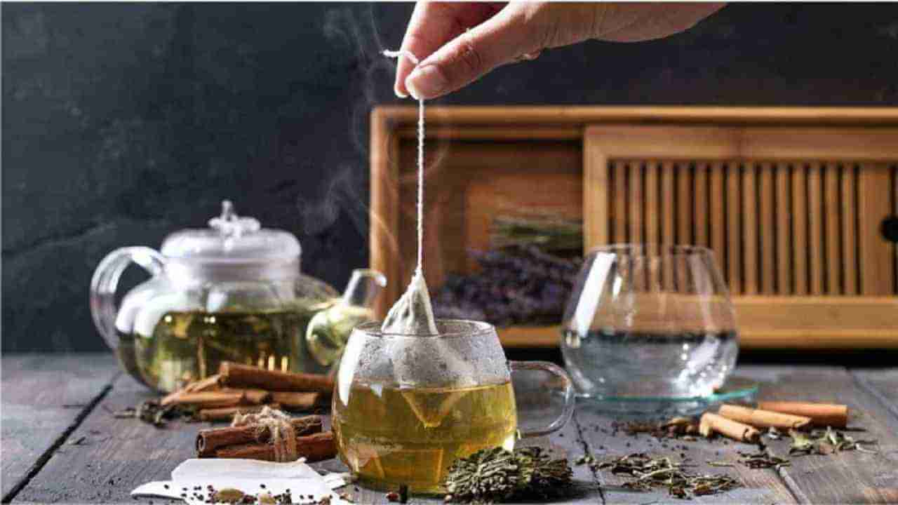 Ginger Tea: आल्याचा चहा आरोग्याच्या या समस्या दूर करण्यासाठी फायदेशीर!