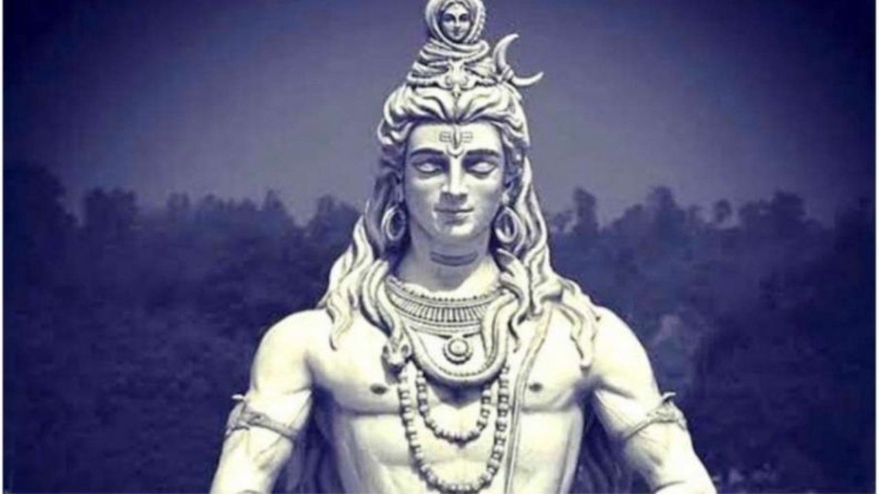 Shiva Worship Tips : महादेवांना प्रसन्न करण्यासाठी, जीवनातील सर्व दु:खापासून मुक्त होण्यासाठी सोमवारी हे उपाय करा