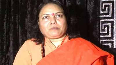 लाल चौक ते हिंदुराष्ट्र, कोण आहेत गुरु माँ कांचनगिरी ज्या राज ठाकरेंना भेटण्यासाठी मुंबईत आल्या?