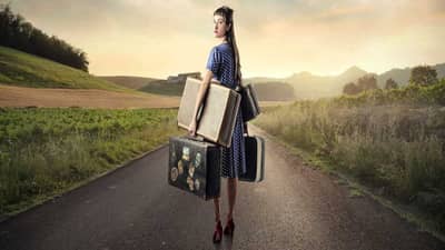 Astro Travel Tips : जर तुम्हाला तुमचा प्रवास यशस्वी करायचा असेल तर घरातून निघताना हे उपाय नक्की करा