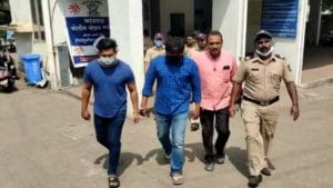 कल्याणमध्ये शाळेच्या मालकी हक्कासाठी थेट प्रशासकाची सुपारी, भर रस्त्यावर रक्तपाताचा प्रयत्न, भयानक थरार