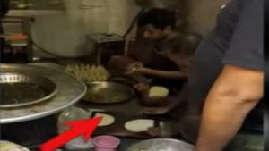 यॅक यॅक, ईsss तुमचा आवडता समोसा कसा बनवला जातोय बघा, कल्याणच्या हॉटेलचा Video व्हायरल