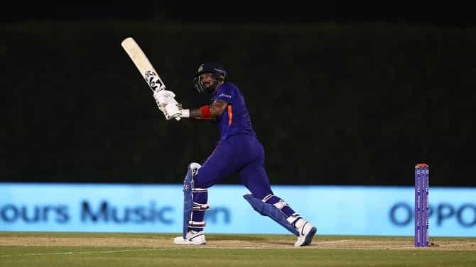 India vs England Live Score, T20 World Cup 2021 : सराव सामन्यात भारत विजयी, 7 गडी राखून विजय