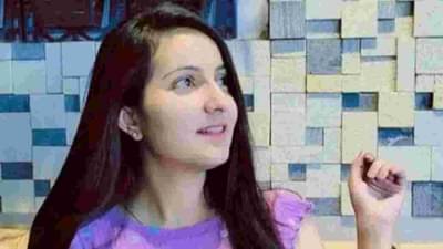 मुरादाबादमध्ये डॉक्टर तरुणीची गळफास घेऊन आत्महत्या, कागदावर 200 वेळा लिहिले हे 3 शब्द