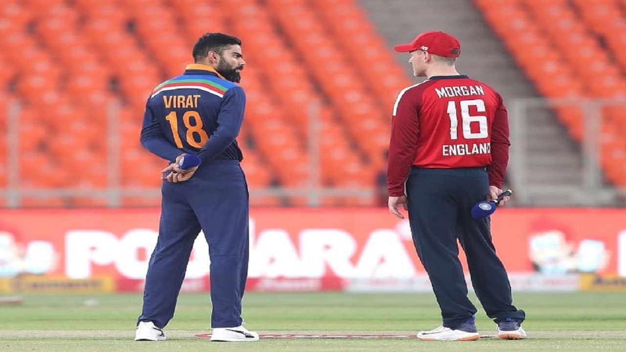 T20 World Cup 2021: 33 शतकं लगावली, विश्व-चषकही जिंकवून दिला, आता फॉर्म नसल्यामुळे स्वत:च अंतिम 11 मधून बाहेर पडणार T20 World Cup 2021: 33 शतकं लगावली, विश्व-चषकही जिंकवून दिला, आता फॉर्म नसल्यामुळे स्वत:च अंतिम 11 मधून बाहेर पडणार