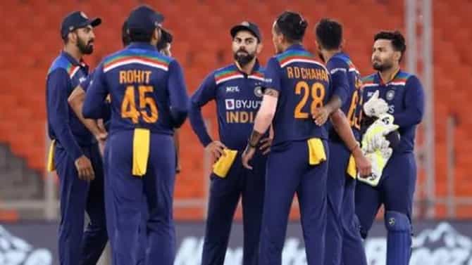 T20 World Cup: पाकिस्तानविरुद्धच्या सामन्यात भारताला टेन्शन त्या 12 चेंडूचं, गोलंदाजीचं गणित फारचं अवघड