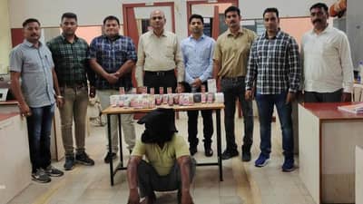 मध्यरात्री दुकान फोडलं, गल्ल्यात असतील तितके पैसे घेतले, हजारो रुपयांच्या सिगारेटचे पाकीटे पळवले, पण....