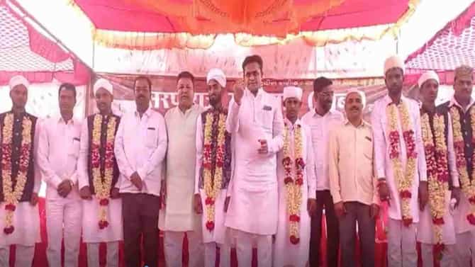 लेकाच्या लग्नाचा अनावश्यक खर्च टाळत 22 जोडप्यांचा विवाह, लातूरमध्ये अनोख्या सोहळ्याची चर्चा