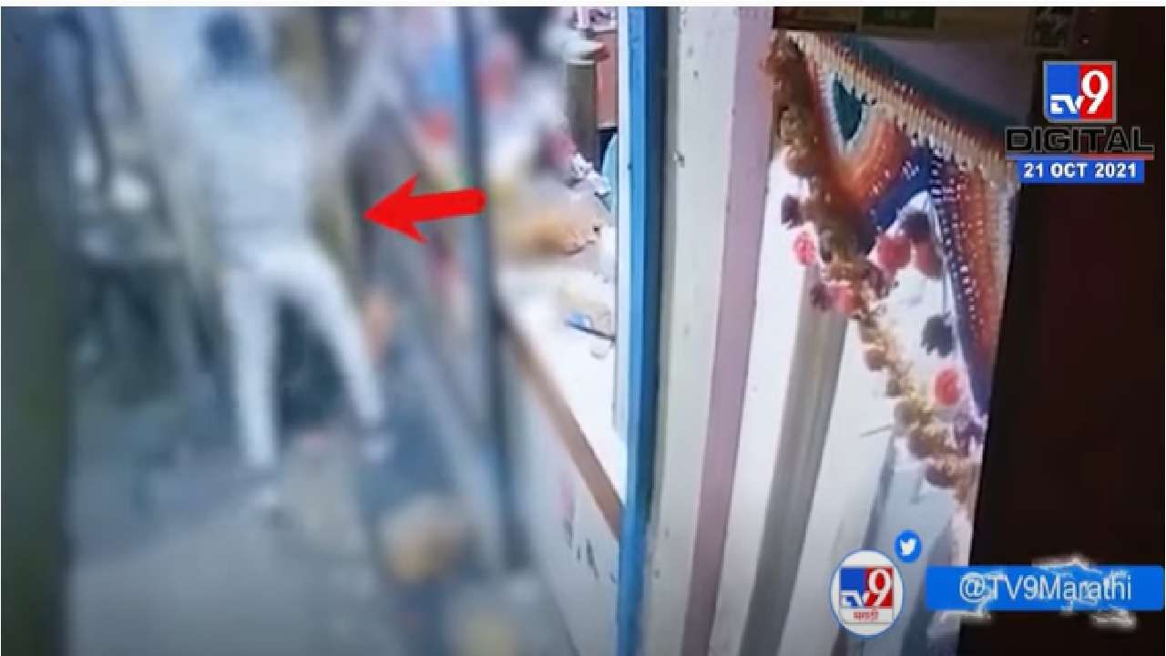 VIDEO | चार अल्पवयीन मुलांचा येरवड्यात हैदोस, हॉकी स्टिकने दुकानांतील सामानाची तोडफोड