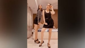 Ashita Sahu : बहिणीच्या पावलावर पाऊल.. ! अशिता शाहूच्या फोटोंचा सोशल मीडियावर धुमाकूळ