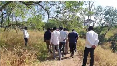 पत्नीसोबत वादानंतर पतीची आत्महत्या, घाटात झाडाला गळफास, पुण्यात खळबळ