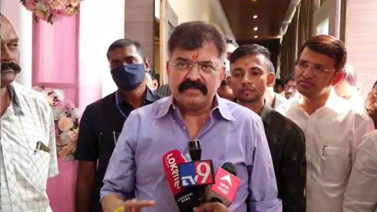 आव्हाड म्हणाले मुझफ्फर हुसेन यांची सल्तनत संपवयाची आहे; बंटी माझे काहीही बिघडू शकणार नाही, हुसेन यांचे प्रत्युत्तर आव्हाड म्हणाले मुझफ्फर हुसेन यांची सल्तनत संपवयाची आहे; बंटी माझे काहीही बिघडू शकणार नाही, हुसेन यांचे प्रत्युत्तर