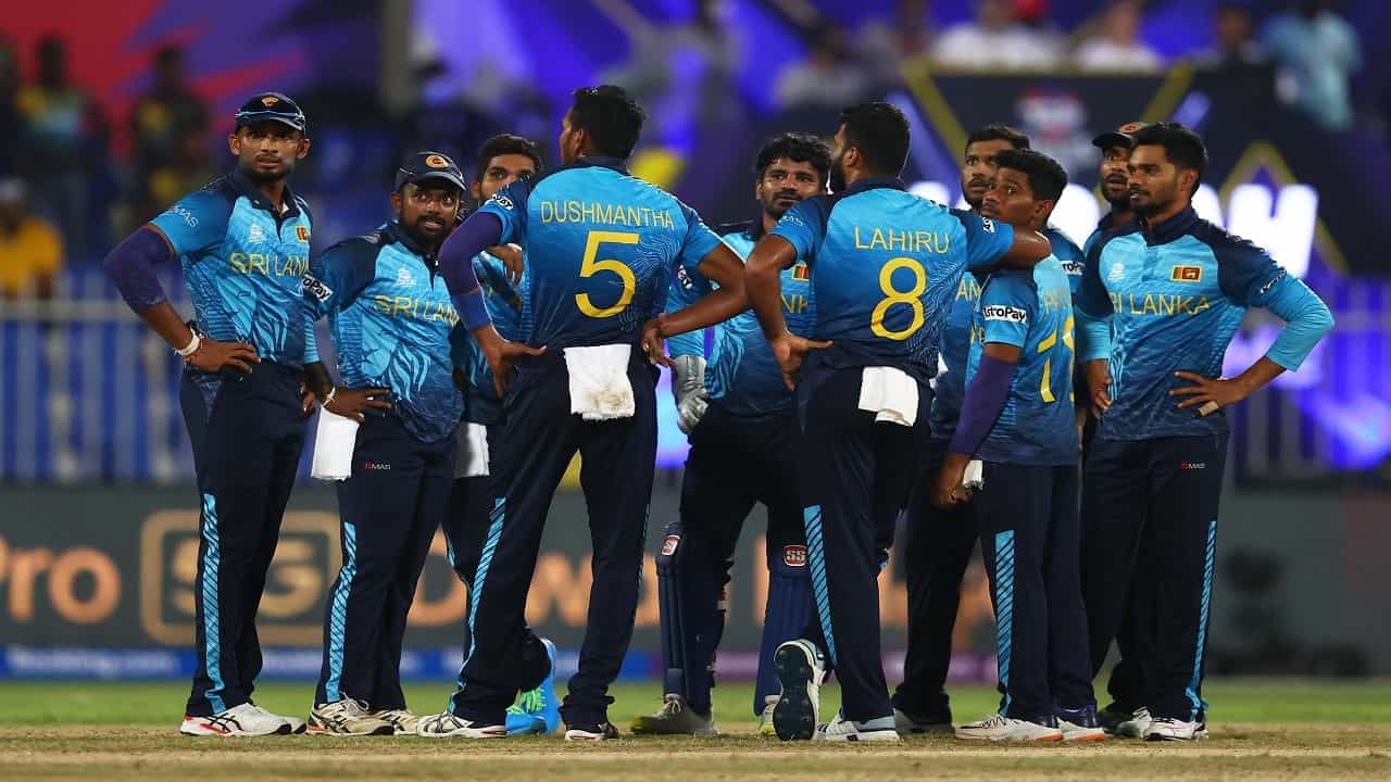 T20 World Cup 2021: अवघ्या 43 चेंडूत संपवला सामना, श्रीलंकेची आश्चर्यकारक गोलंदाजी