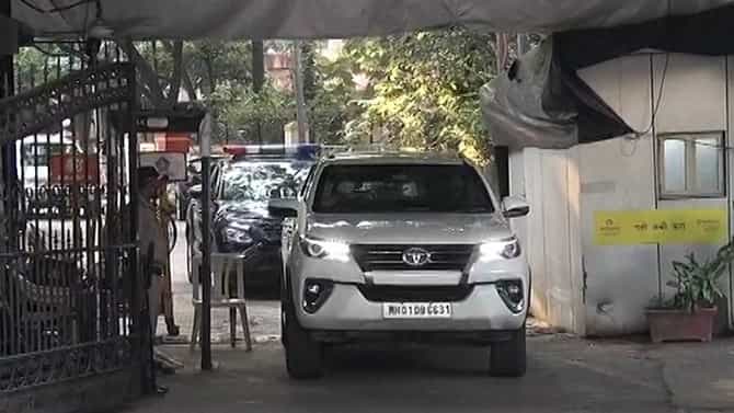 CM Uddhav Thackeray Visit Aurangabad : मुख्यमंत्री उद्धव ठाकरे औरंगाबाद विमानतळावर पोहोचले, 36 दिवसानंतर दुसरा दौरा