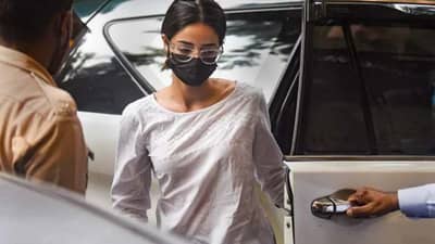 Drugs Case | आर्यन-अनन्यानंतर प्रसिद्ध सेलिब्रिटीचा नोकर NCBच्या रडारवर, अभिनेत्रीला ड्रग्ज पुरवल्याचा संशय!