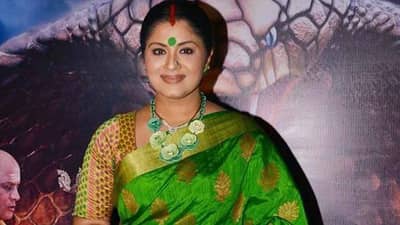 अवघ्या 17व्या वर्षी गमावला पाय, एका अपघाताने बदललं सुधा चंद्रन यांचं आयुष्य, कामातून मिळवली ओळख!