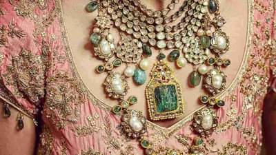 Vastu | नवीन दागिने आणि कपडे कधी खरेदी करावे, जाणून घ्या योग्य दिवस