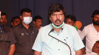 मागासवर्गीय असल्यानेच समीर वानखेडेंना टार्गेट केलं जातंय; रामदास आठवलेंचा आरोप