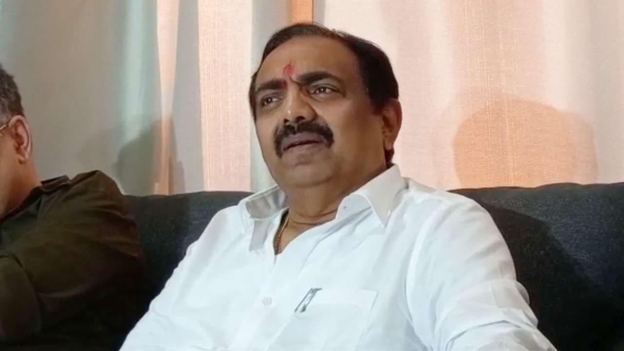राज्यभरात शिवरायांच्या प्रत्येक पुतळ्याला दुग्धाभिषेक घातला जाणार, कर्नाटकातील घटनेनंतर राष्ट्रवादीची घोषणा राज्यभरात शिवरायांच्या प्रत्येक पुतळ्याला दुग्धाभिषेक घातला जाणार, कर्नाटकातील घटनेनंतर राष्ट्रवादीची घोषणा