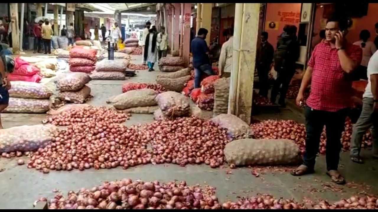 मुंबई एपीएमसीतील कांदा-बटाटा मालाच्या गोणीचे वजन 50 किलोच राहणार, पणनमंत्री बाळासाहेब पाटील यांची माहिती