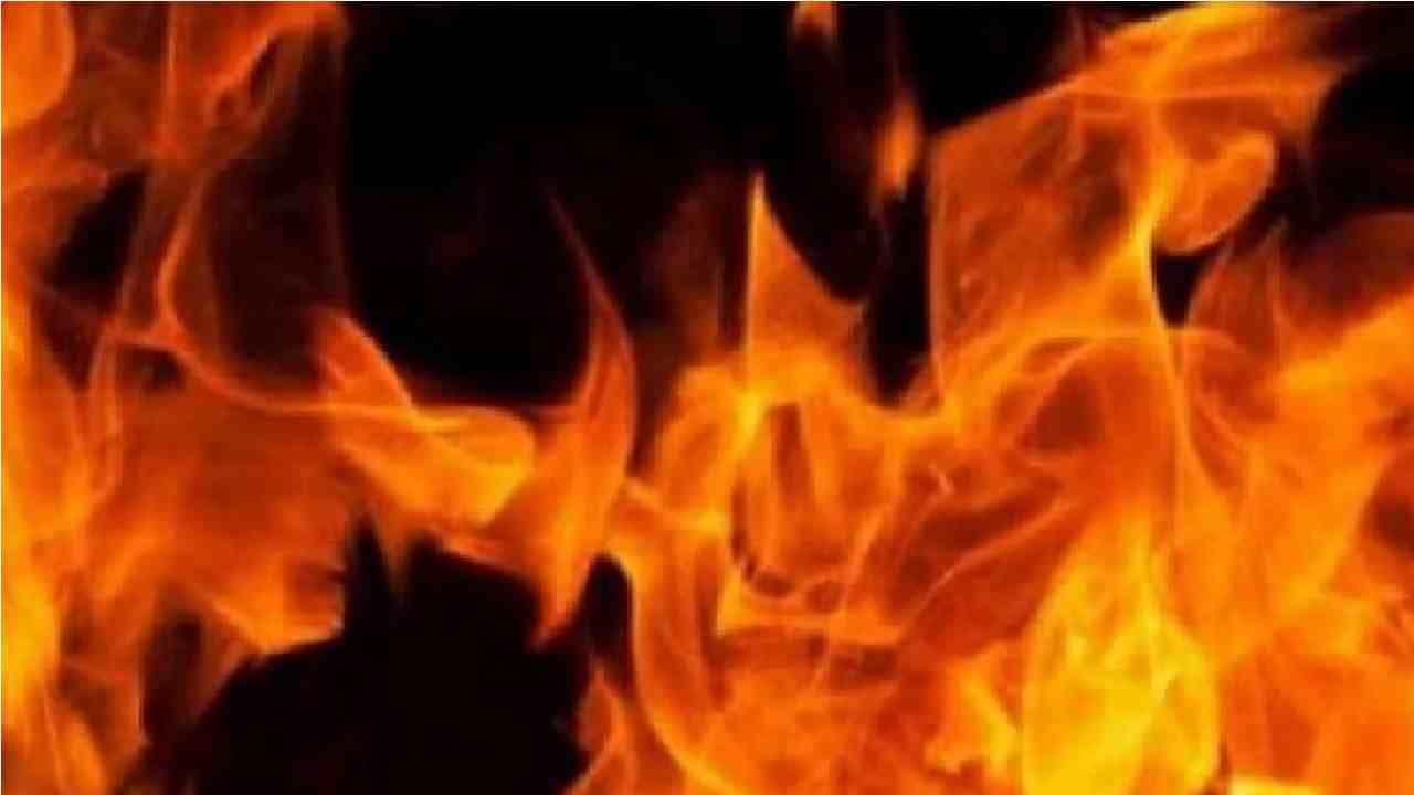 Pune Fire | पुण्यात भीषण आग, तब्बल 2 कोटींचे नुकसान, आगीवर नियंत्रण मिळवण्यासाठी शर्थीचे प्रयत्न