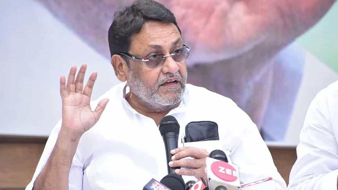 फर्जीवाडा केलाय म्हणून समीर वानखेडे मुंबई पोलिसांना घाबरत आहेत, नवाब मलिकांची खोचक टीका